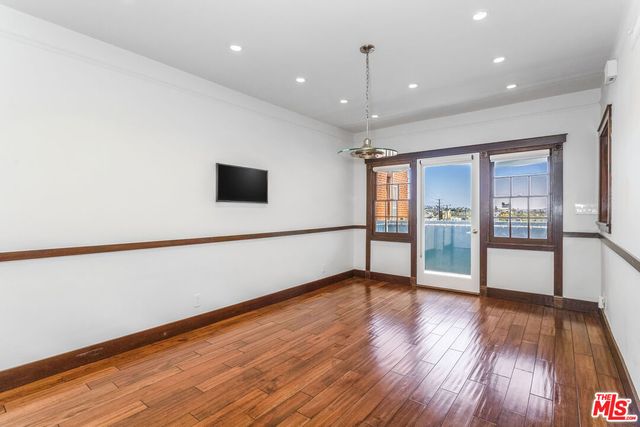 $5,900 | 8550 Holloway Drive, Unit 402, West Hollywood, CA 90069