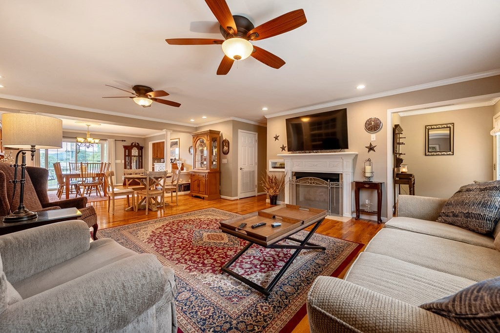 409 Whispering Pines Road Max Meadows, VA 24360 - Photo 12 of 100 Gallery Image 12