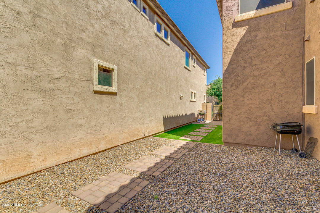 3455 East Sheffield Road Gilbert, AZ 85296 - Photo 24 of 25 End of Yard