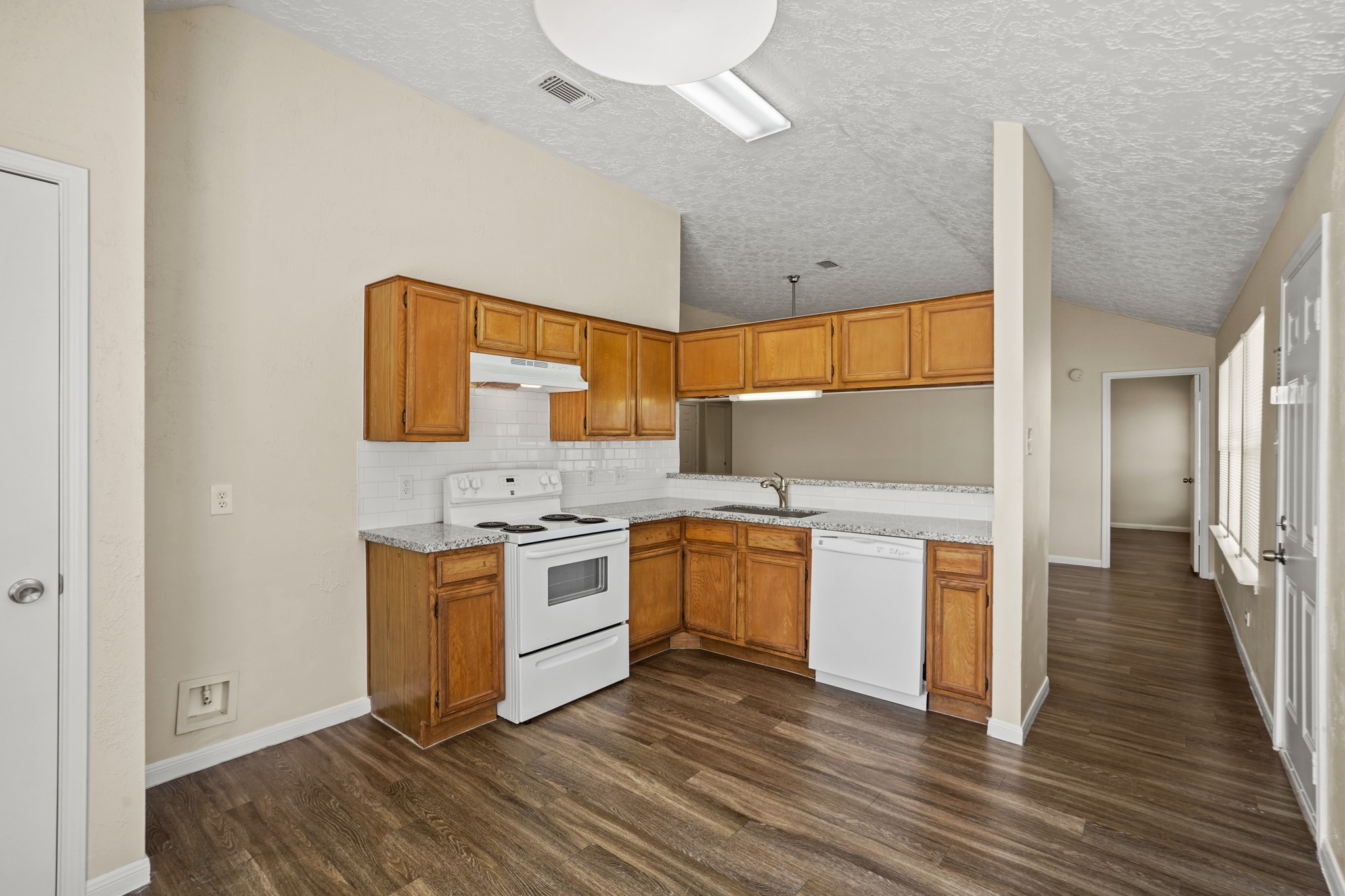 16885 Blue Jay Street Conroe, TX 77385 - Photo 5 of 10