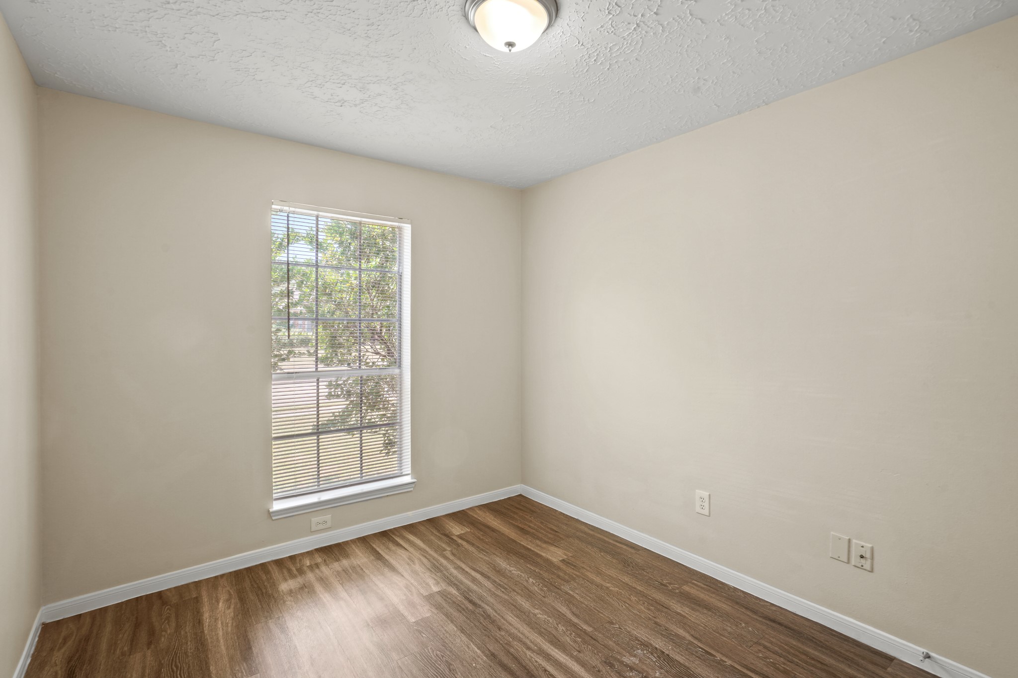 16885 Blue Jay Street Conroe, TX 77385 - Photo 8 of 10