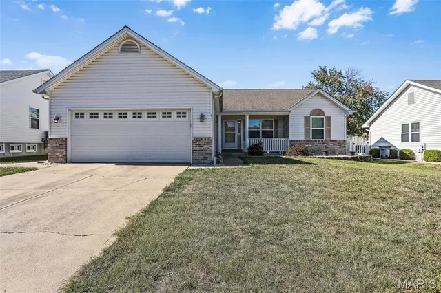$369,900 | 211 Butternut Stage Drive, St. Peters, MO 63376