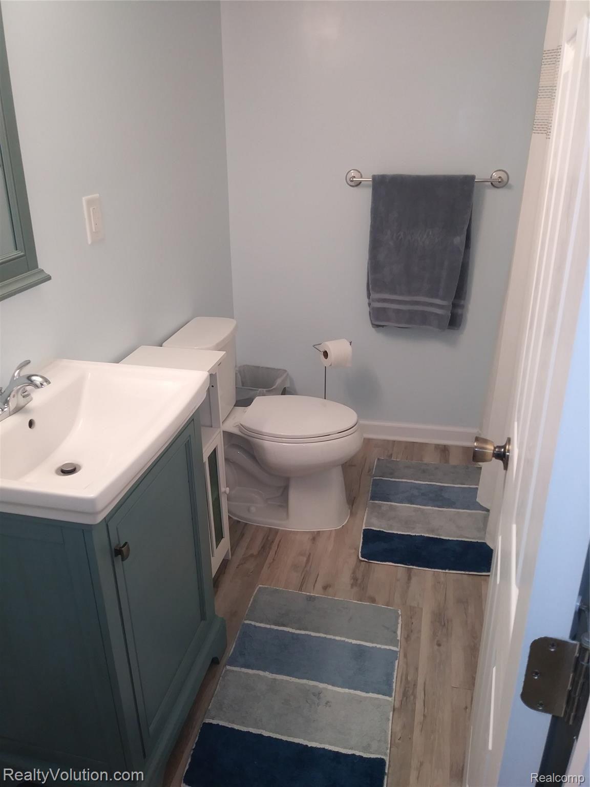 1362 North Genesee Road Burton, MI 48509 - Photo 11 of 43 20190617_115105.jpg