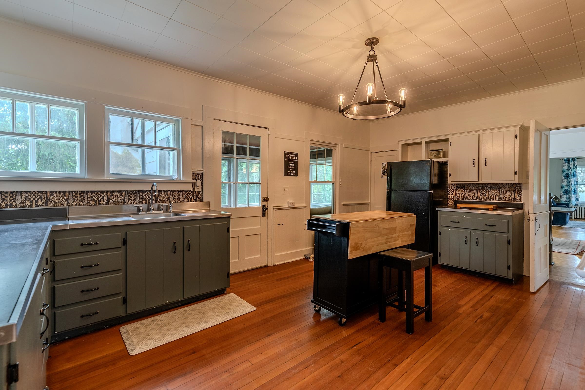 96 Twitchell Hill Road Shaftsbury, VT 05262 - Photo 13 of 43