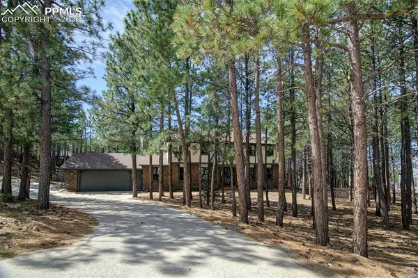 $900,000 | 255 Jack Boot Way, Monument, CO 80132