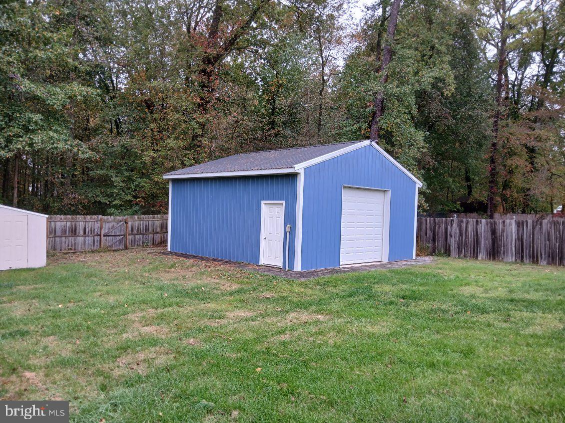10 Hanover Place Sicklerville, NJ 08081 - Photo 14 of 20 a front view of a house with yard