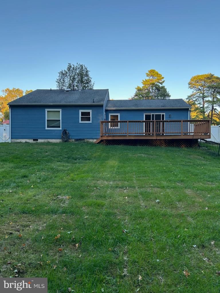10 Hanover Place Sicklerville, NJ 08081 - Photo 17 of 20 a view of a house with a yard