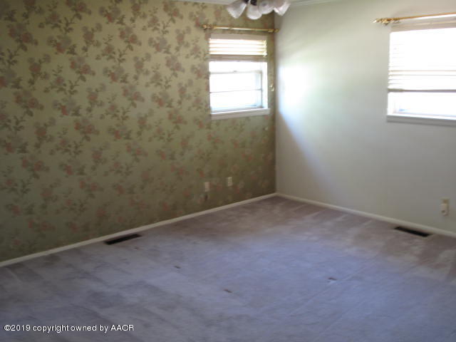 6206 Dreyfuss Road Amarillo, TX 79106 - Photo 15 of 15 a view of an empty room with a window