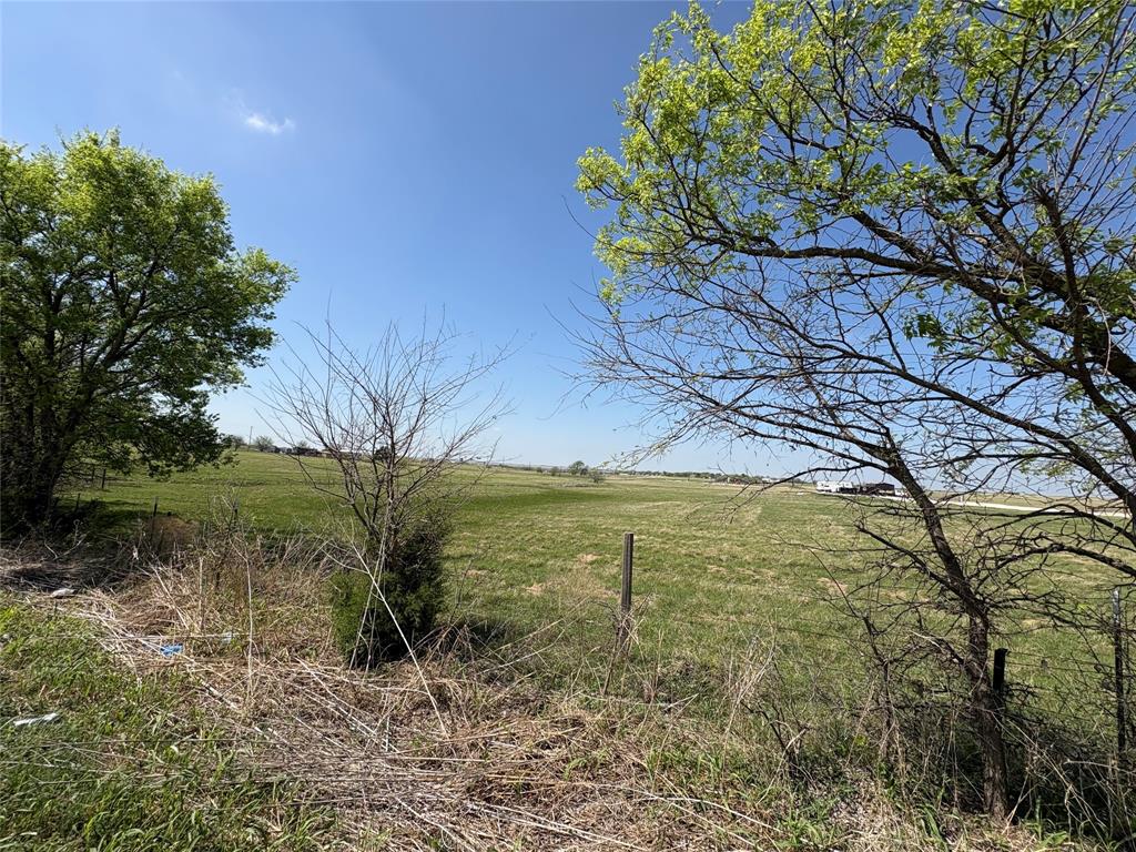 717 Smith Road Ponder, TX 76259 - Photo 5 of 6