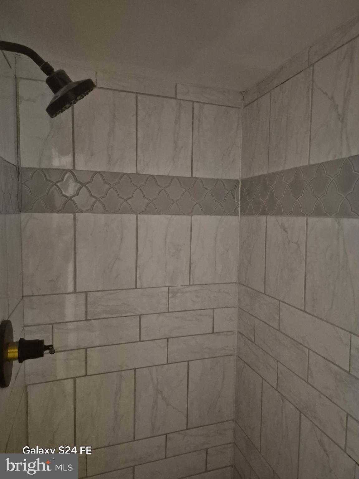 710 Smith Lane Mount Holly, NJ 08060 - Photo 13 of 26 a bathroom with a shower