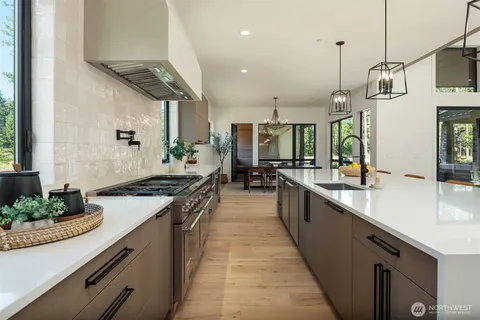 $2,350,000 | 1971 Wanawish Loop, Ronald, WA 98940