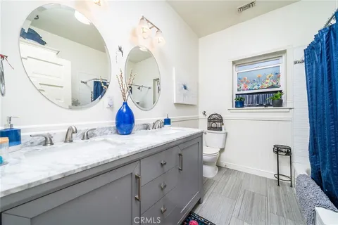 $1,080,000 | 124 North Vista Bonita Avenue, Glendora, CA 91741
