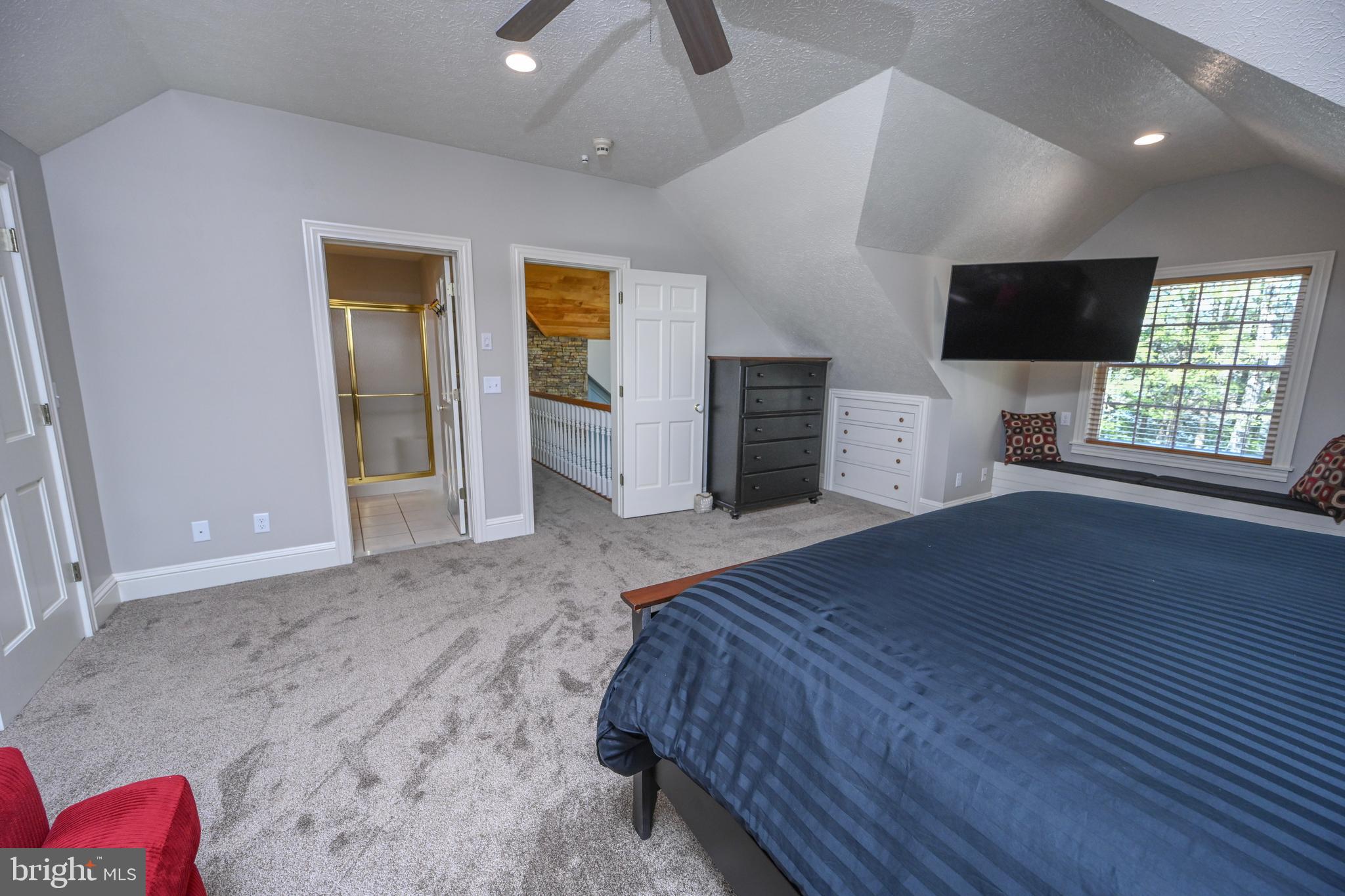 56 Bee Tree Lane Oakland, MD 21550 - Photo 58 of 139 Built in window seat.