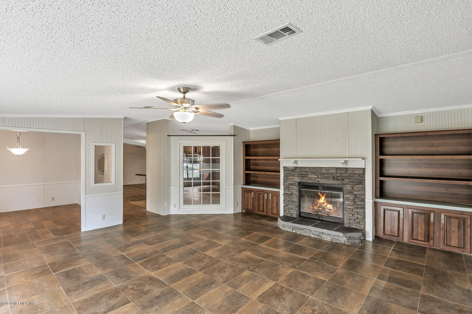 2296 Chaffee Road South Jacksonville, FL 32221 - Photo 5 of 31 12_2P5A4418_mls