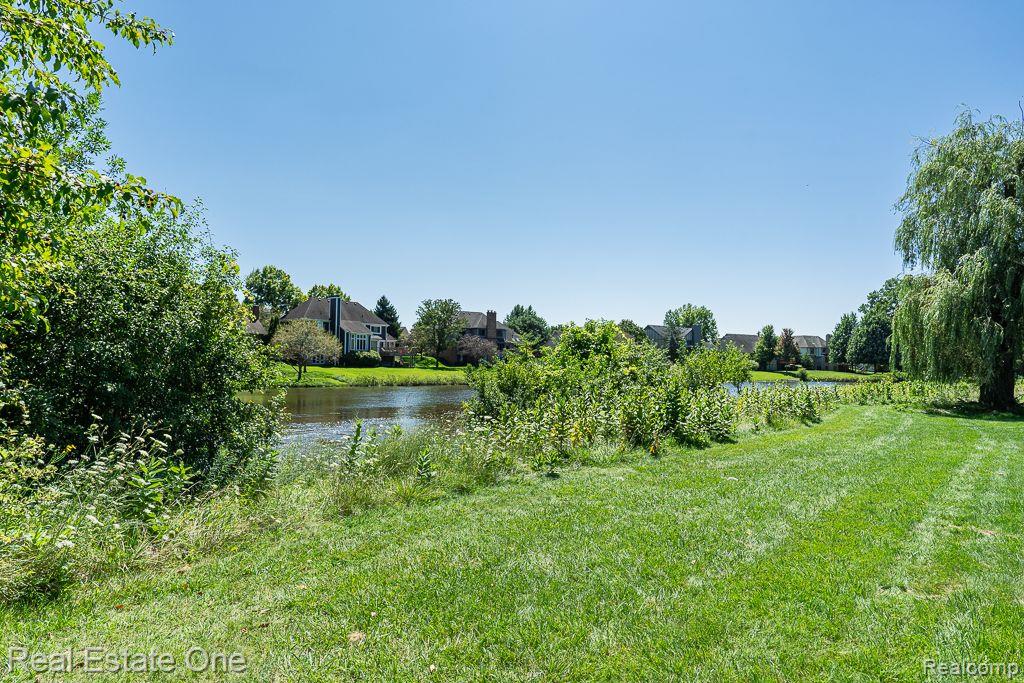 4892 Rivers Edge Drive Troy, MI 48098 - Photo 42 of 58