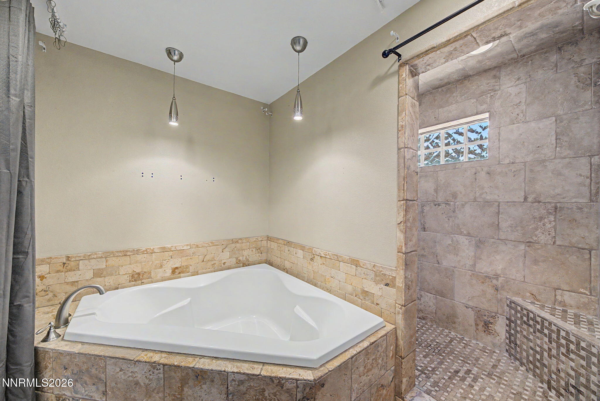 340 Cliff View Court Reno, NV 89523 - Photo 17 of 59 29-DSC06153-Edit