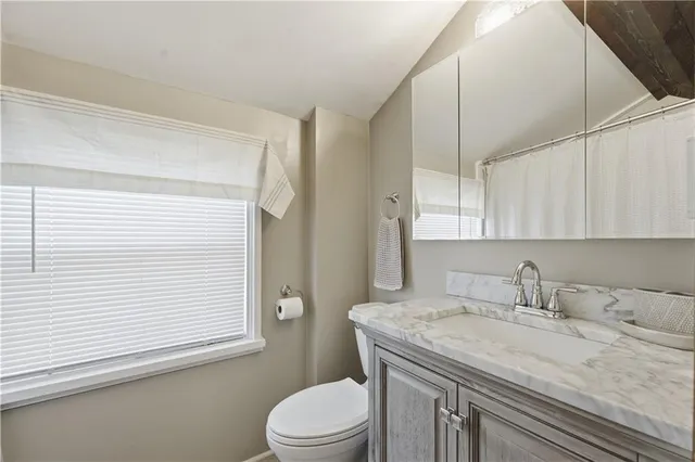 $799,000 | 12703 North Robinhood Lane, Kansas City, MO 64164