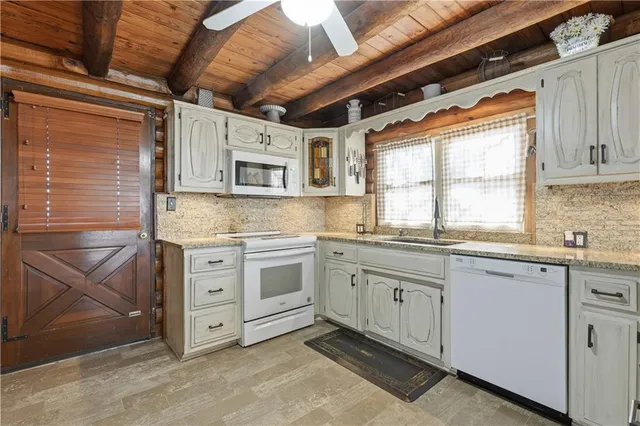 $799,000 | 12703 North Robinhood Lane, Kansas City, MO 64164