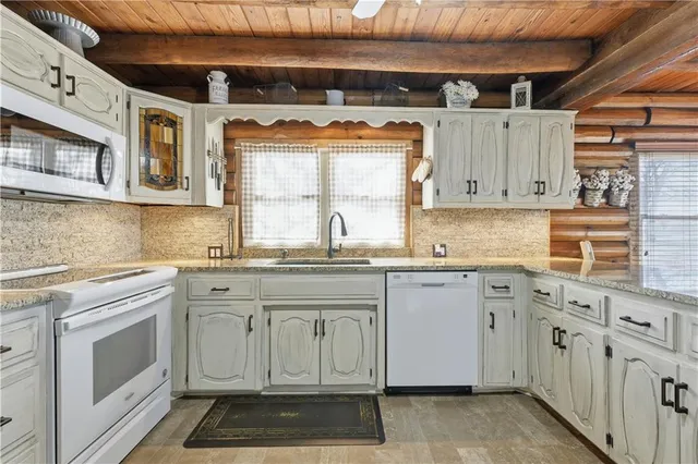 $799,000 | 12703 North Robinhood Lane, Kansas City, MO 64164