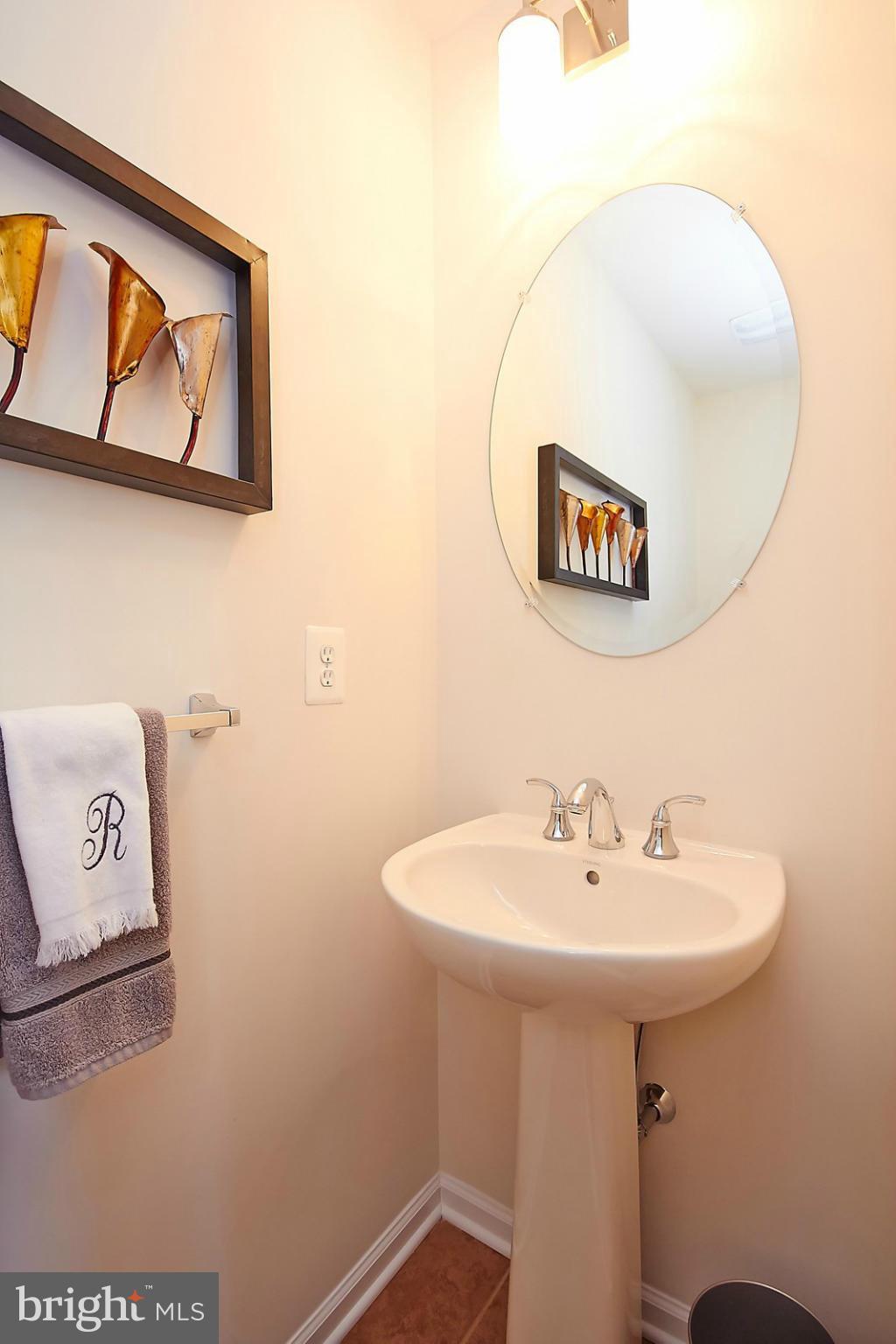 25436 South Riding Boulevard Chantilly, VA 20152 - Photo 12 of 26 Bath