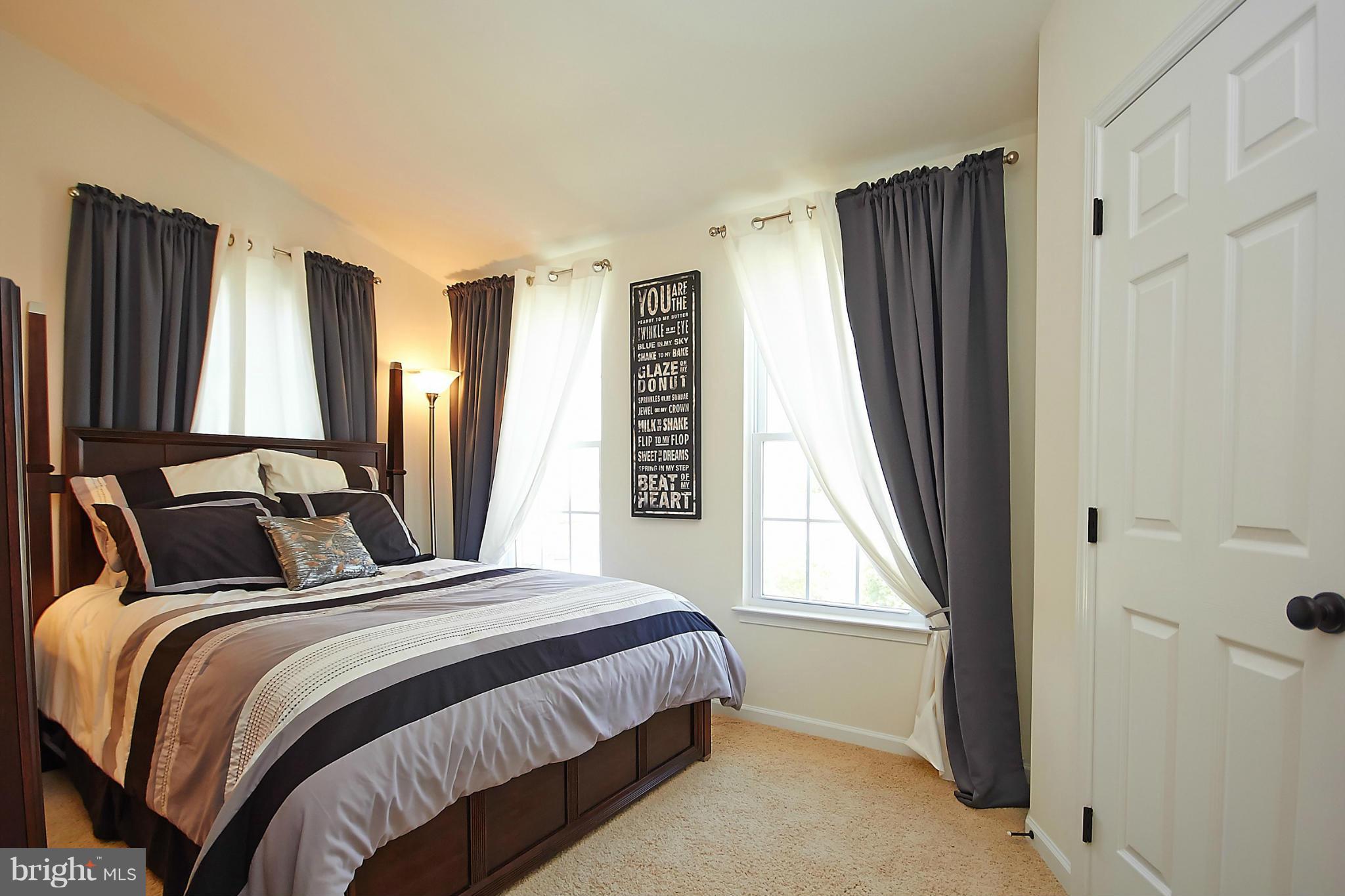 25436 South Riding Boulevard Chantilly, VA 20152 - Photo 18 of 26 Bedroom