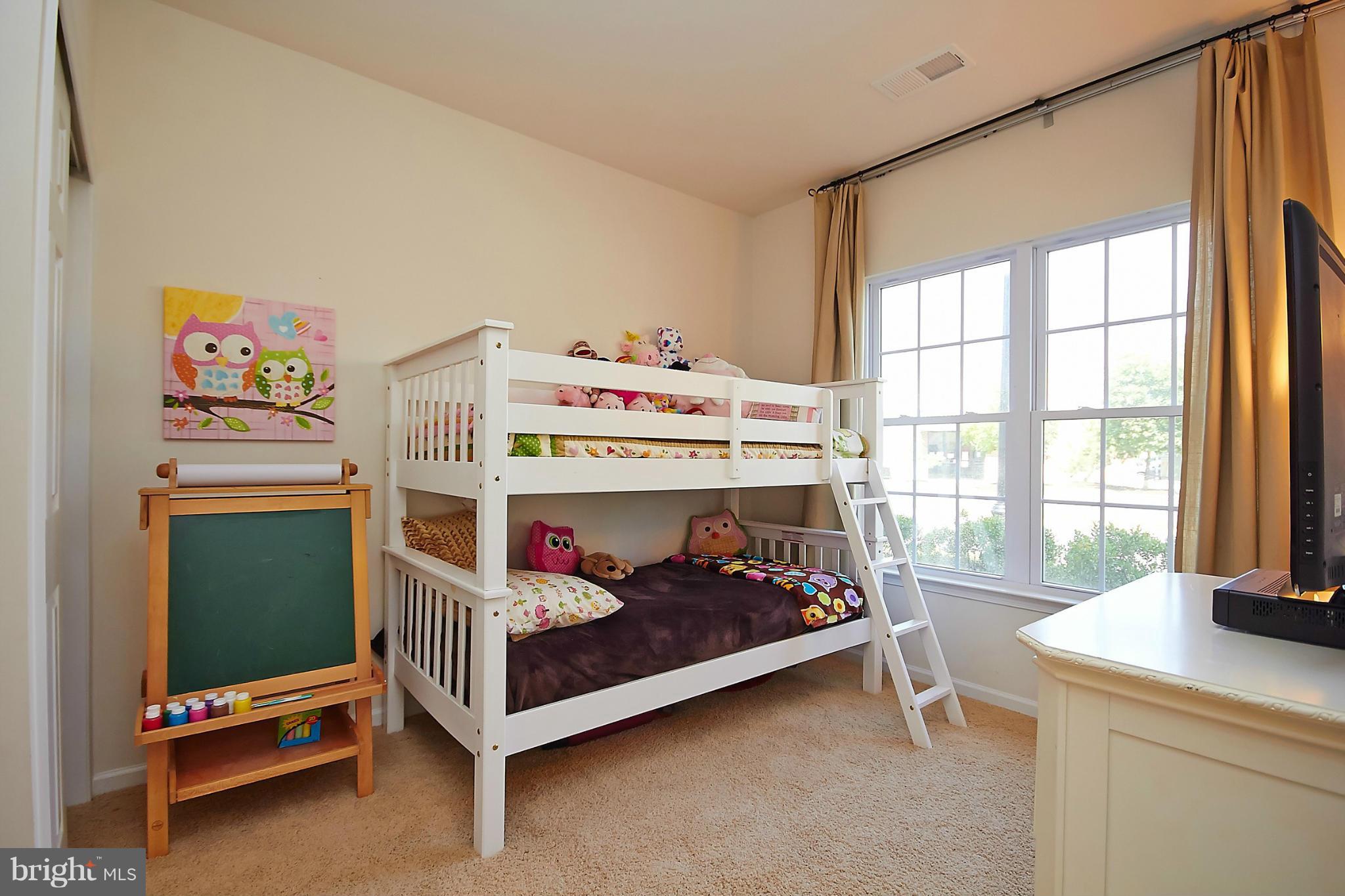 25436 South Riding Boulevard Chantilly, VA 20152 - Photo 22 of 26 Bedroom