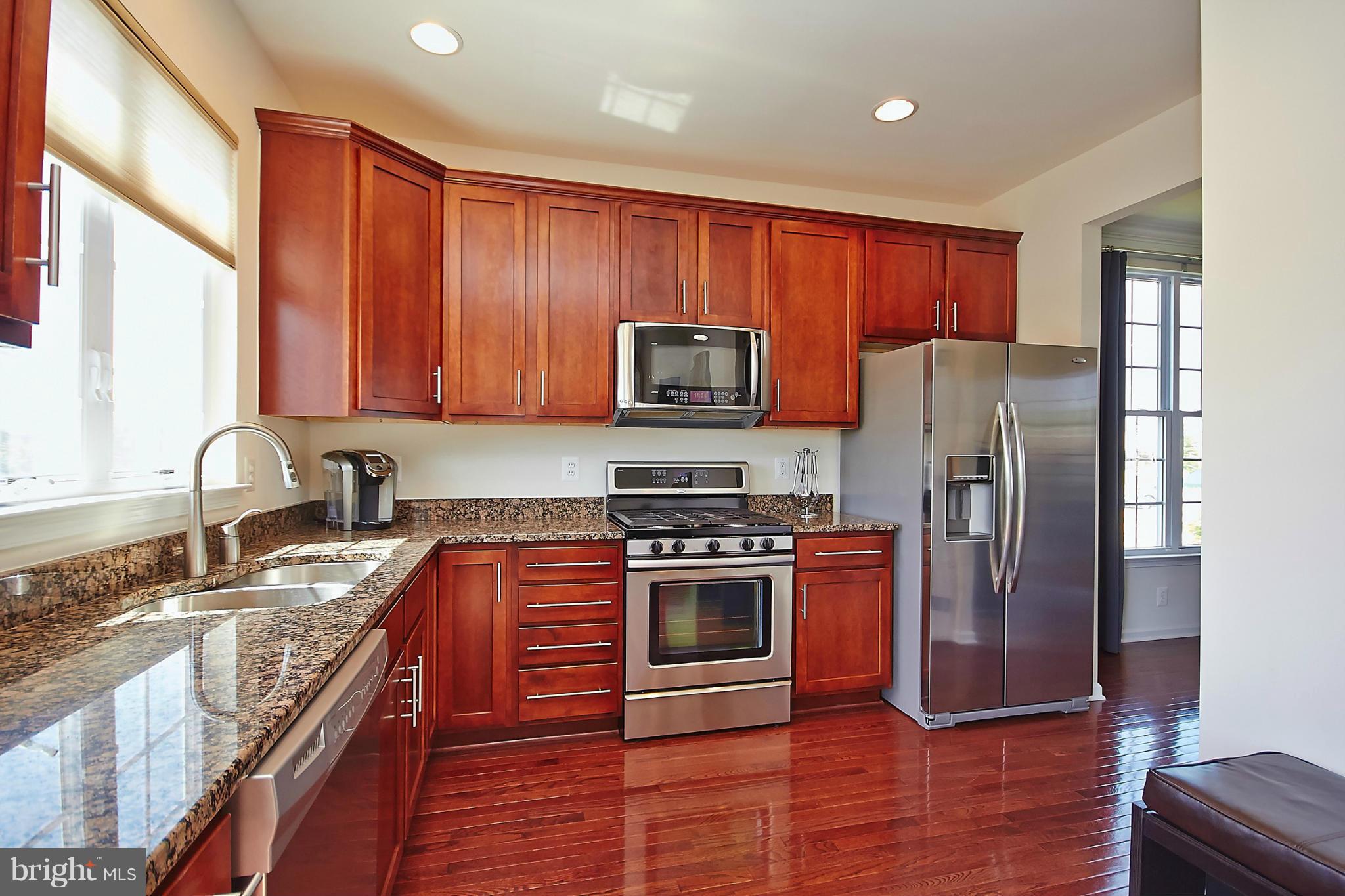 25436 South Riding Boulevard Chantilly, VA 20152 - Photo 8 of 26 Kitchen