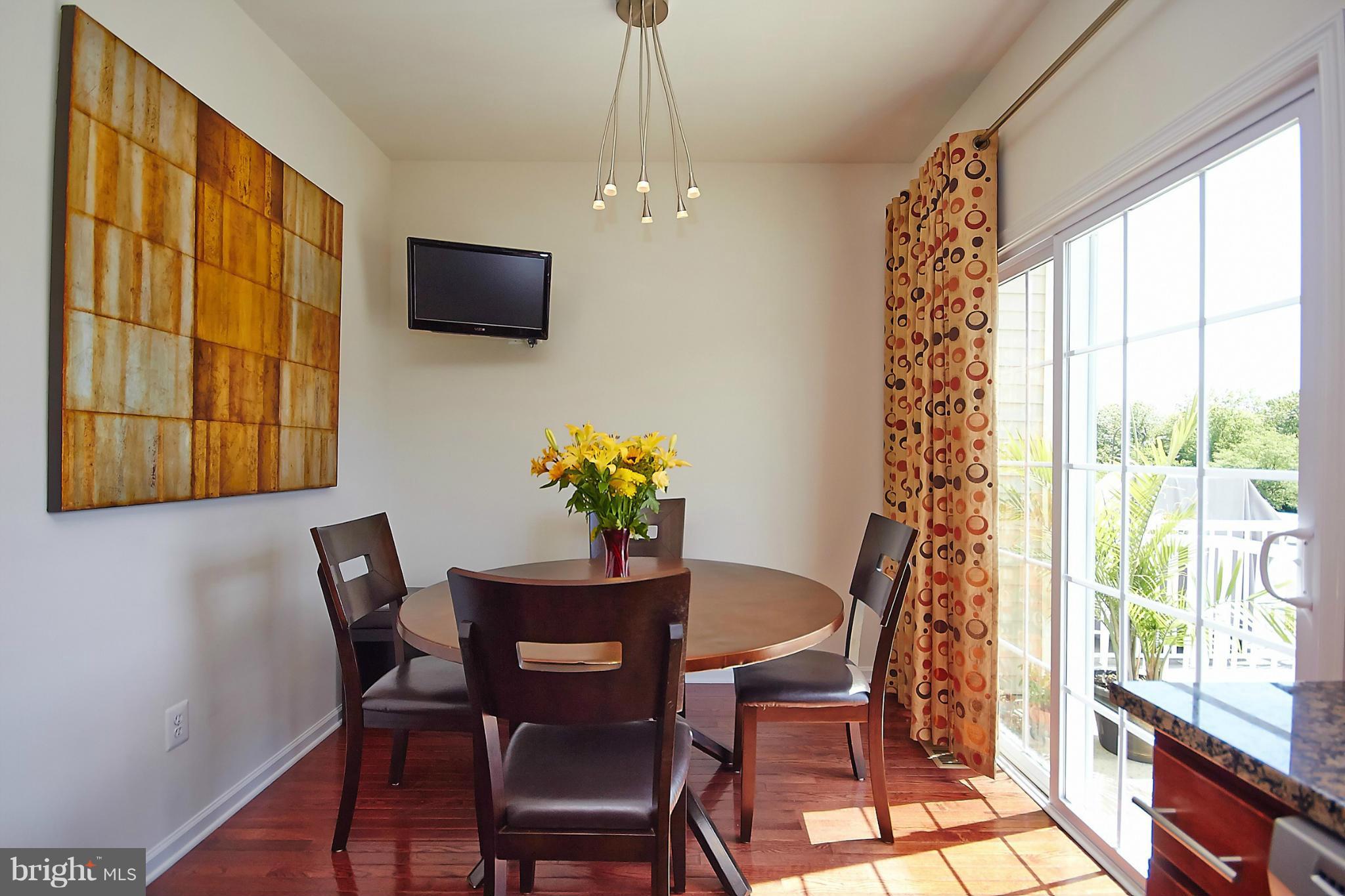 25436 South Riding Boulevard Chantilly, VA 20152 - Photo 10 of 26 Kitchen