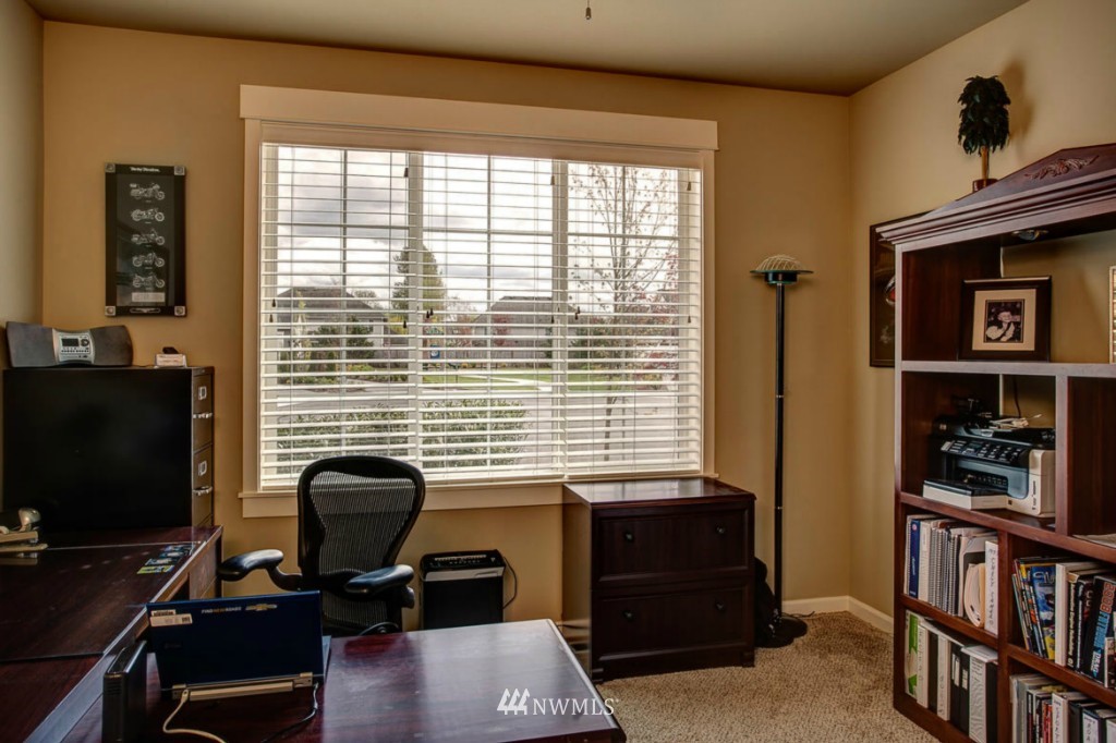 5600 Northeast 5th Circle Renton, WA 98059 - Photo 14 of 22