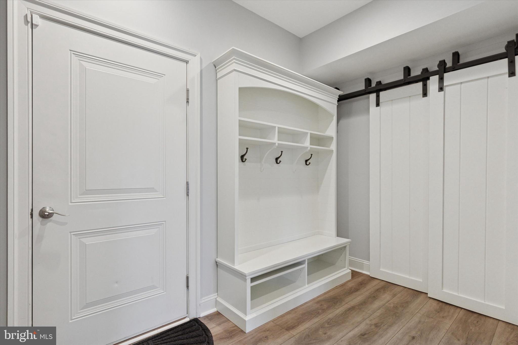 34 Parkview Cir. Wayne, PA 19087 - Photo 31 of 55 a bathroom with a bathtub and a shower