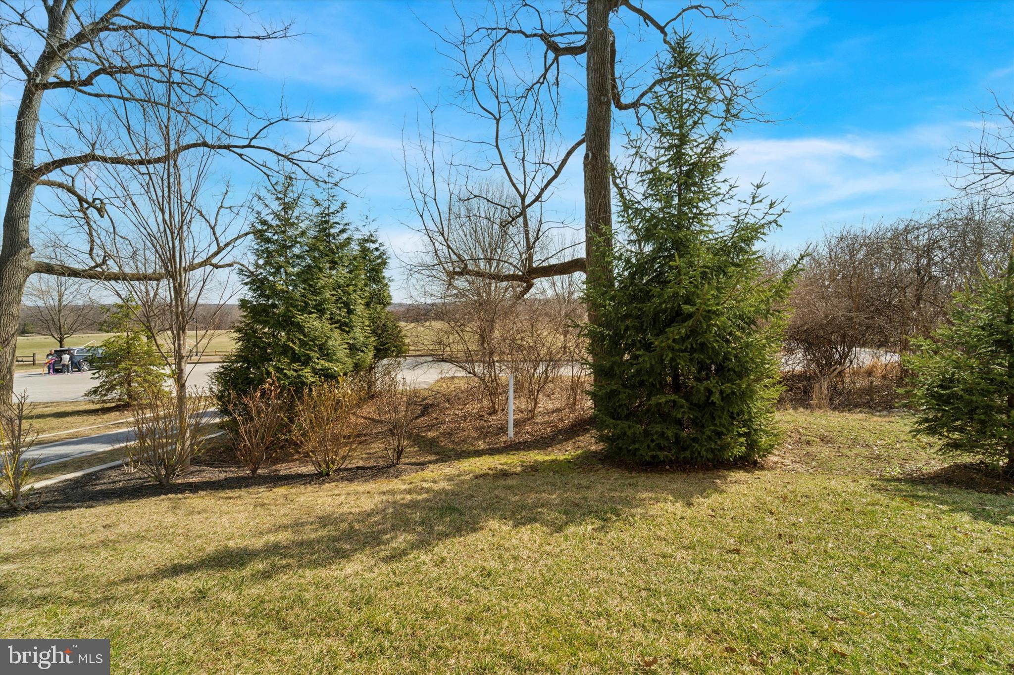 34 Parkview Cir. Wayne, PA 19087 - Photo 42 of 55 a view of a pathway of a house