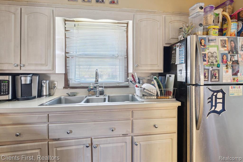 19000 Champaign Road Allen Park, MI 48101 - Photo 13 of 42 Gallery Image 13