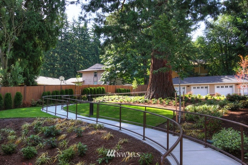 8531 Avondale Road Northeast, Unit B102 Redmond, WA 98052 - Photo 13 of 13 Gallery Image 13