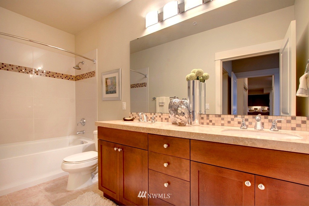 8531 Avondale Road Northeast, Unit B102 Redmond, WA 98052 - Photo 8 of 13 Gallery Image 8