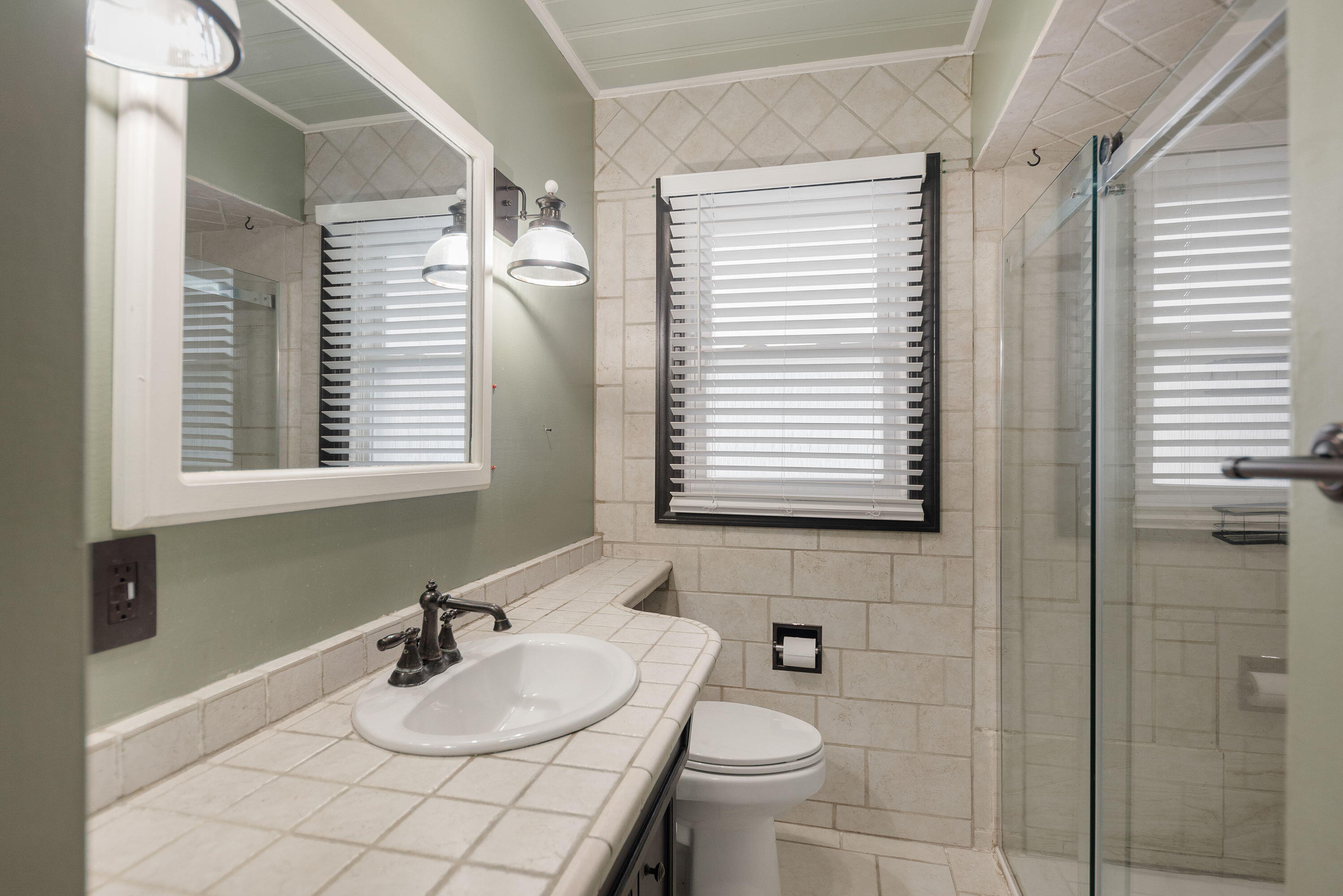 7624 Forest Avenue Munster, IN 46321 - Photo 12 of 23 2997x2000