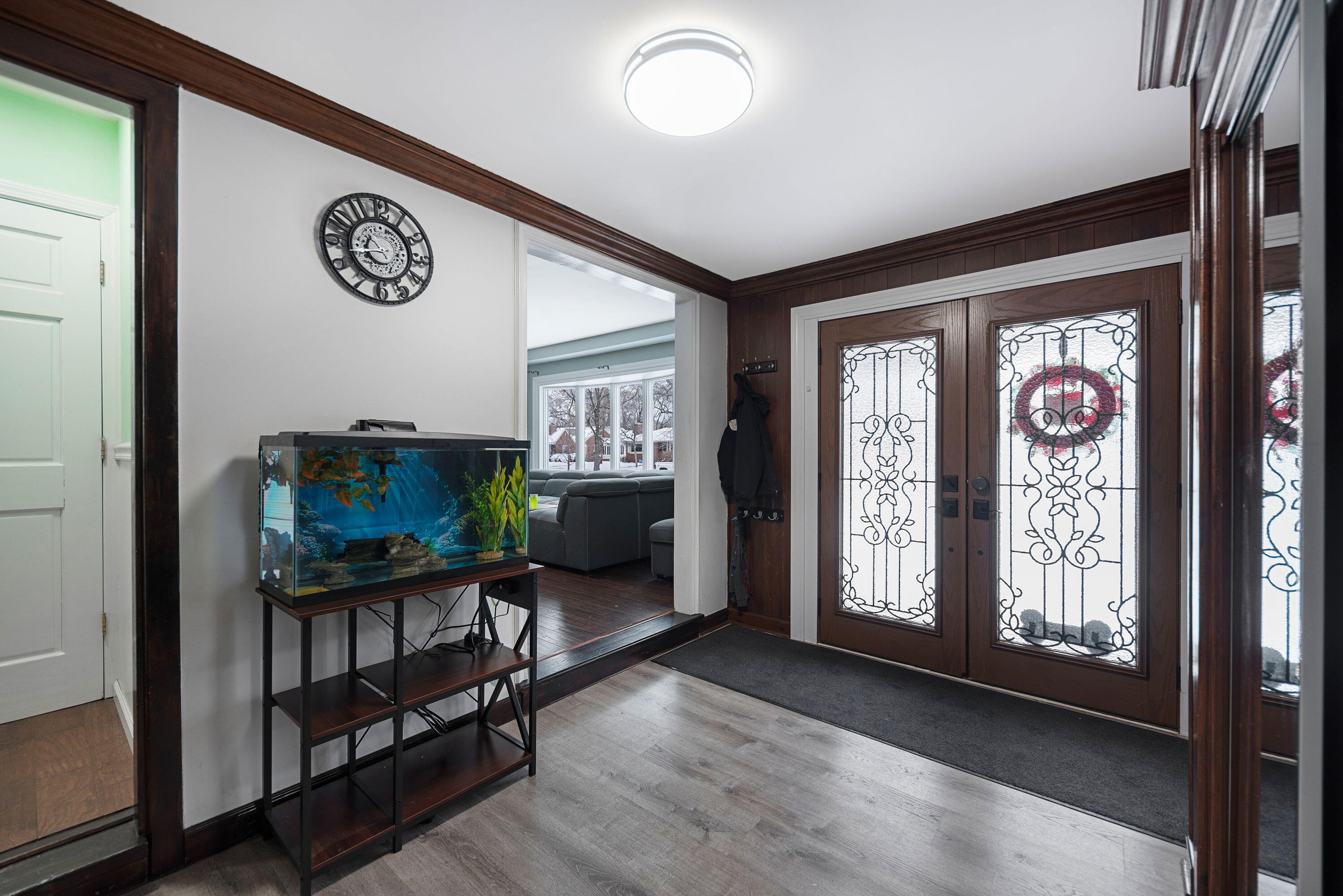 7624 Forest Avenue Munster, IN 46321 - Photo 2 of 23 2996x2000