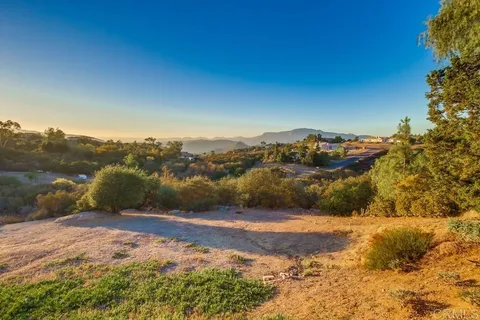 $999,900 | 2406 McDougal Place, Alpine, CA 91901