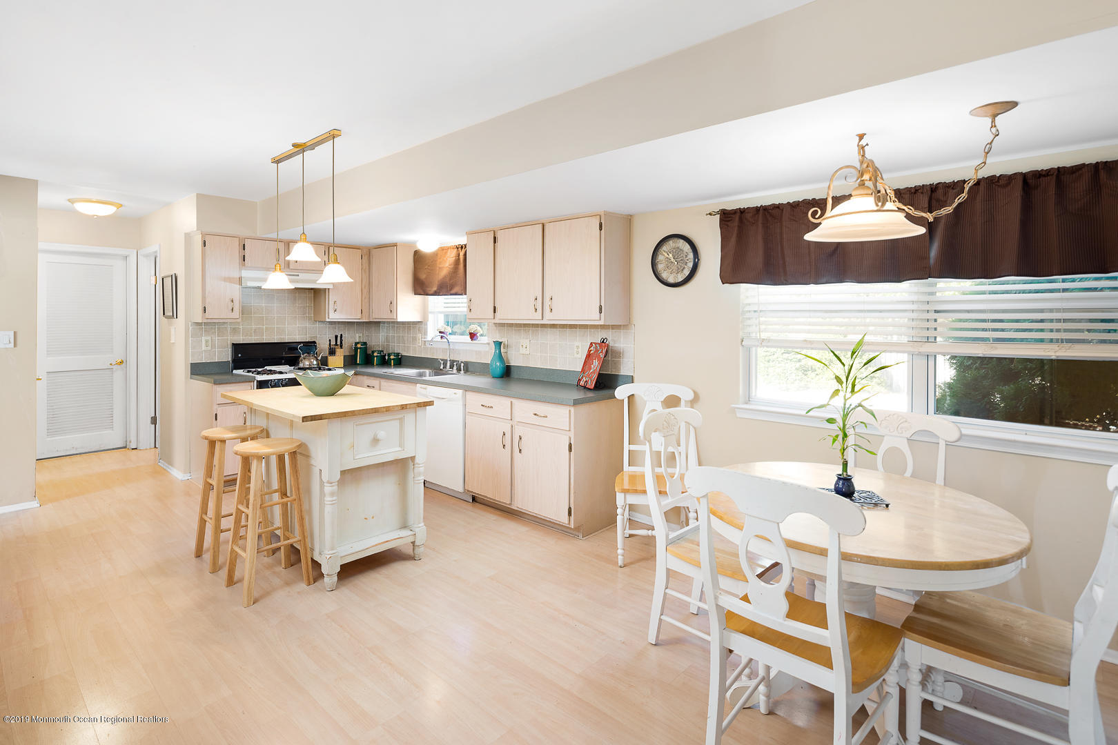 12 Netty Street Howell, NJ 07731 - Photo 3 of 26 Kitchen