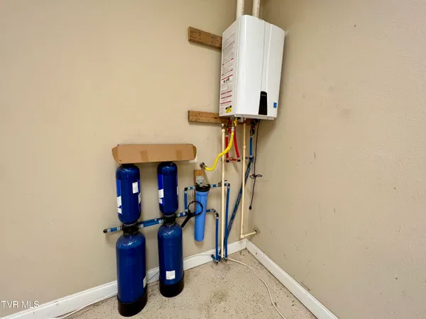 $1,100,000 | 2005 River Mist Circle, New Market, TN 37820