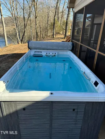 $1,100,000 | 2005 River Mist Circle, New Market, TN 37820