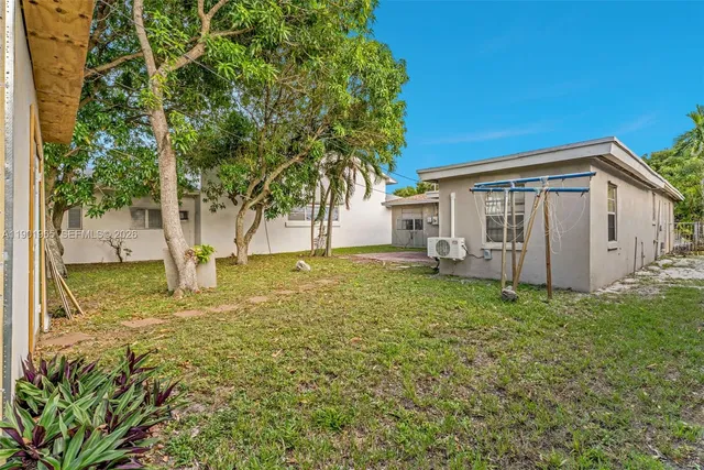 $450,000 | 608 Northwest 9th Street, Hallandale Beach, FL 33009