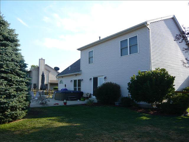 7300 Cinden Road Temperance, MI 48182 - Photo 12 of 13 Back of the House