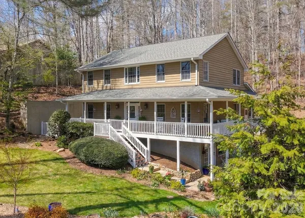 $825,000 | 94 Squirrel Trail, Hendersonville, NC 28791