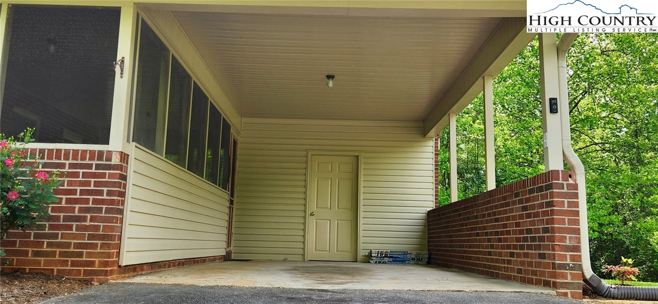 460 South Minton Road Wilkesboro, NC 28697 - Photo 8 of 24 Gallery Image 8