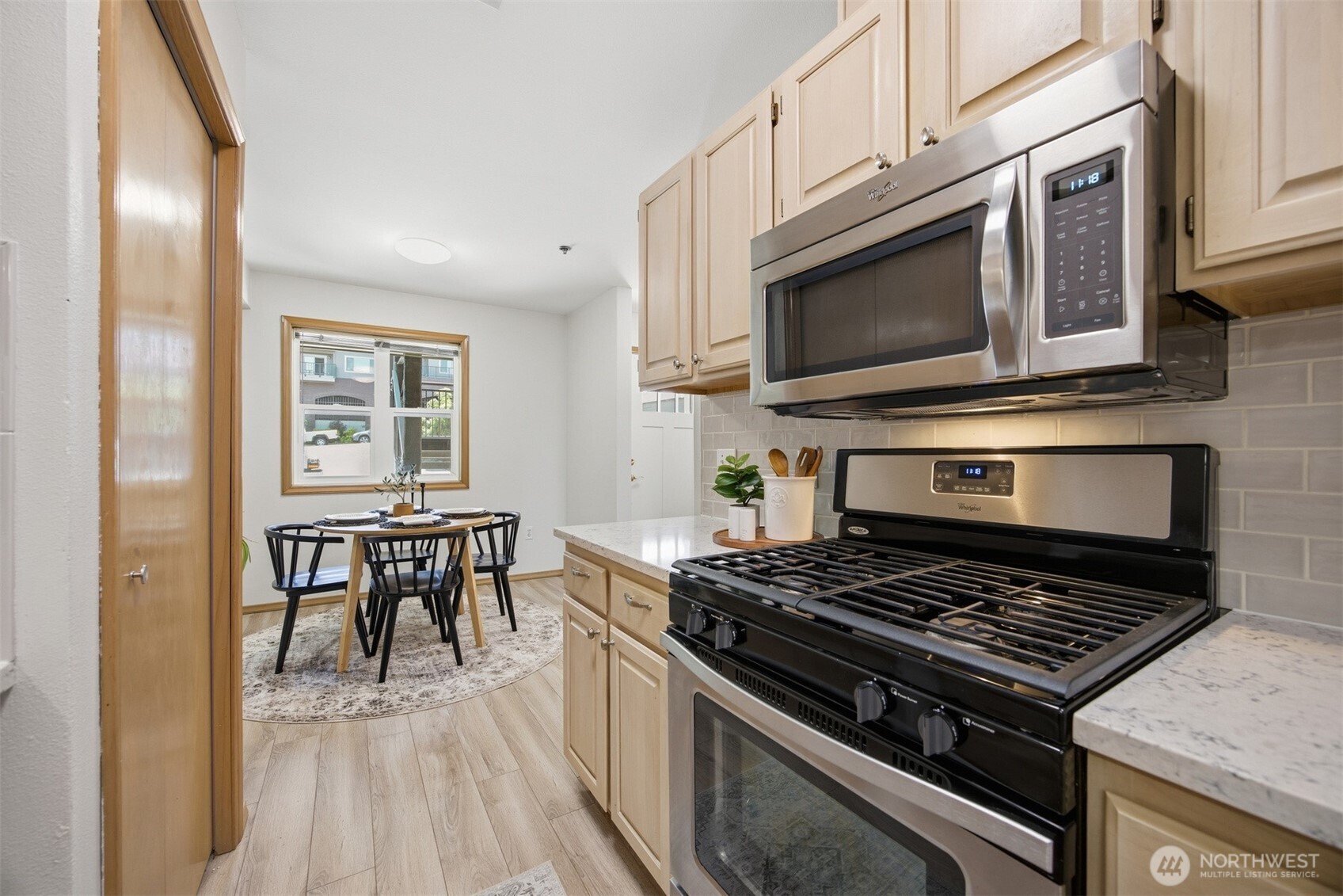 705 North State Street, Unit 102 Bellingham, WA 98225 - Photo 20 of 40