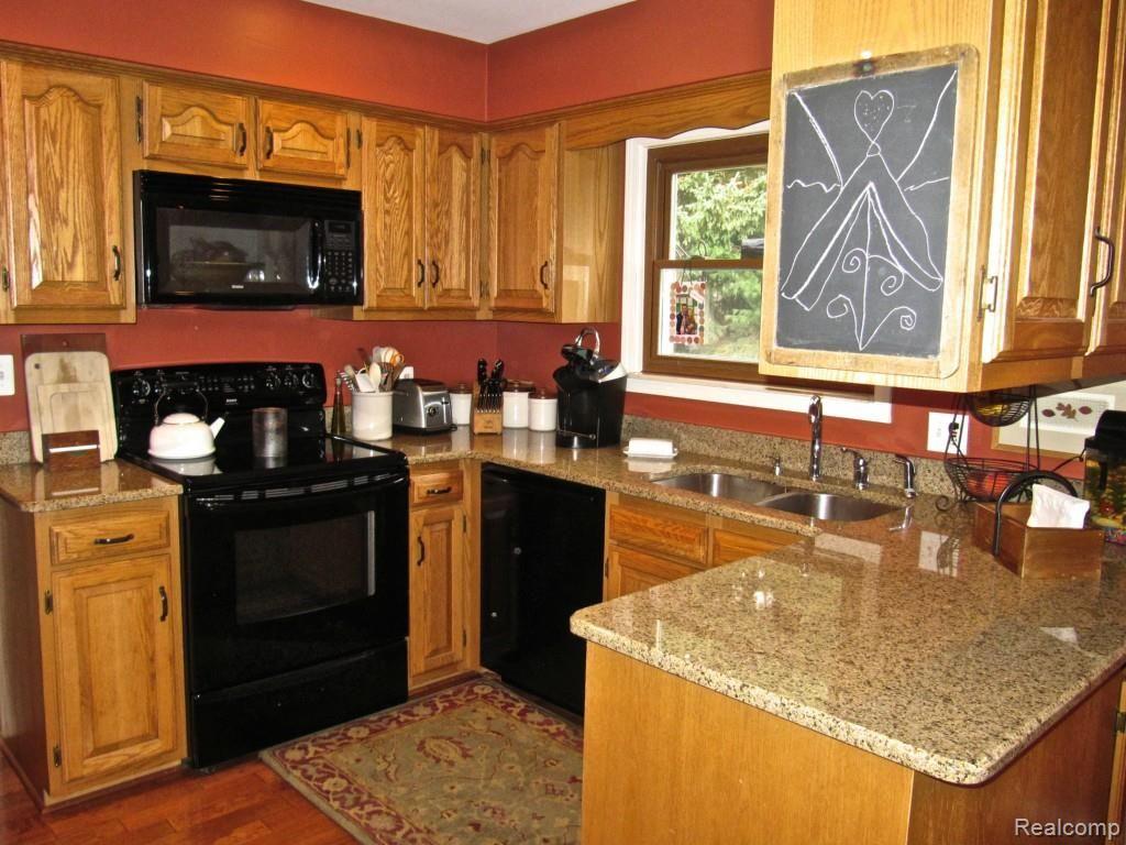 808 Fieldstone Drive Rochester, MI 48309 - Photo 21 of 64 IMG_6322.jpg