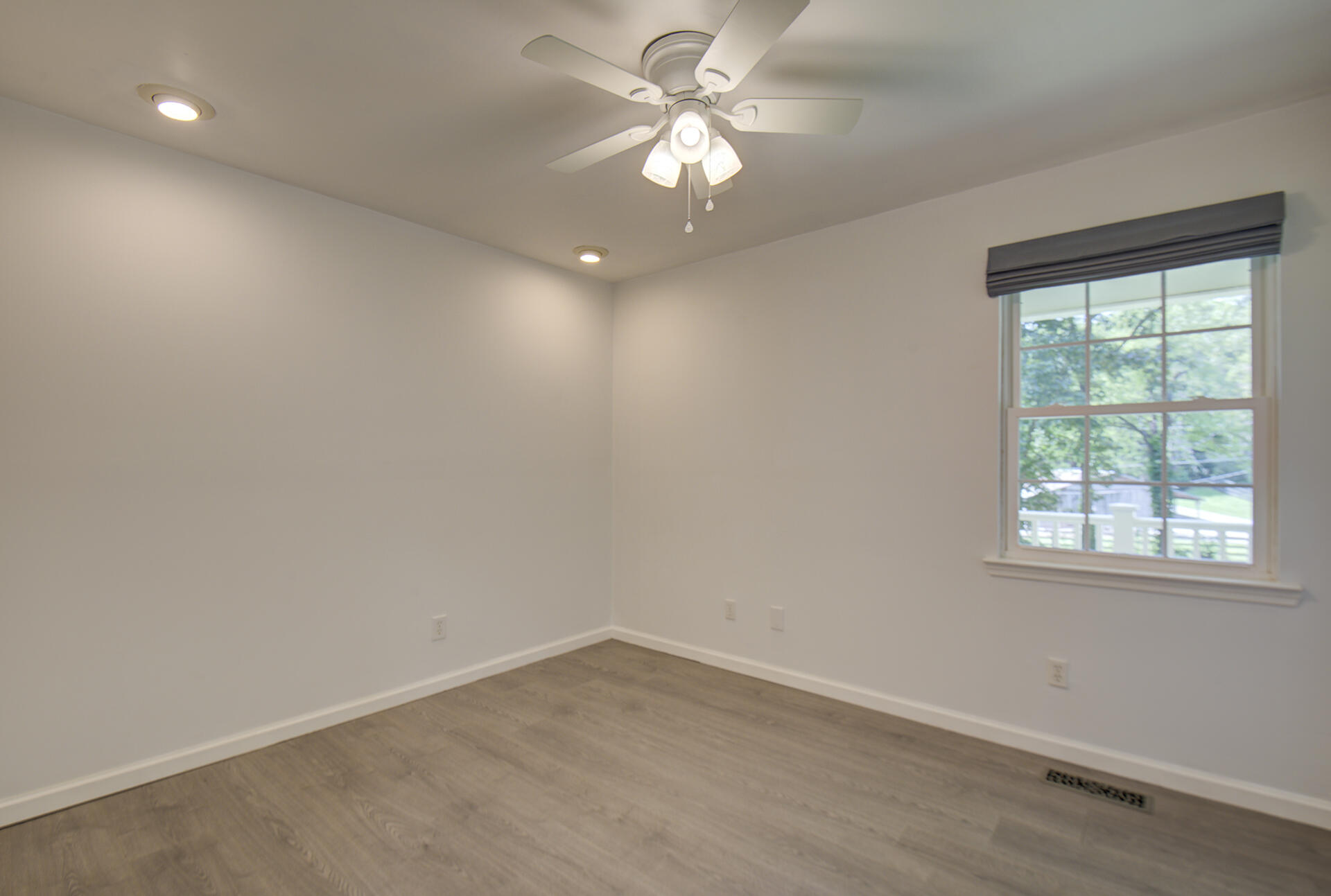 6632 Gamble Road Birchwood, TN 37308 - Photo 12 of 30 Guest Room 1