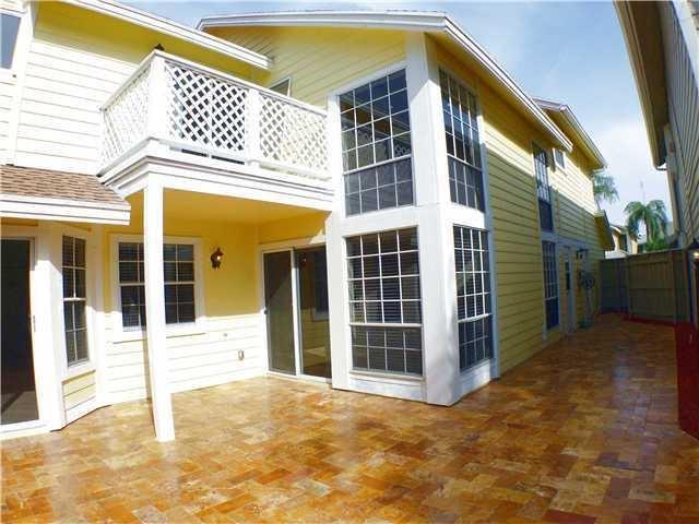 5351 Park Pl Circle Boca Raton, FL 33486 - Photo 2 of 25 Back Patio 2