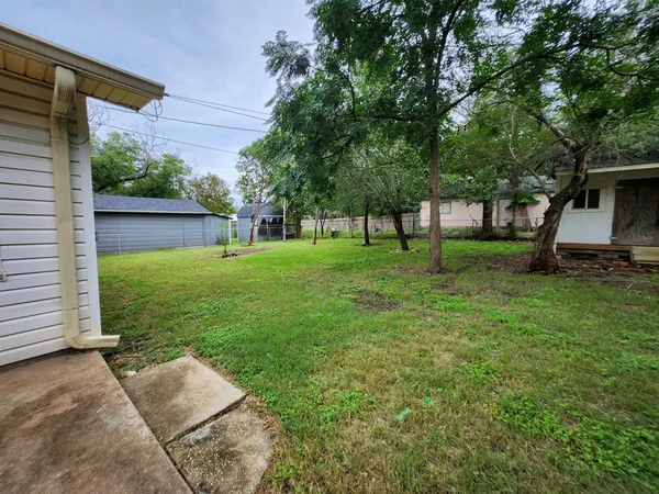 $1,750 | 913 Prescott Street, Kerrville, TX 78028