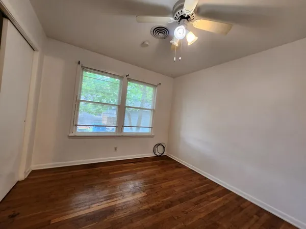 $1,750 | 913 Prescott Street, Kerrville, TX 78028